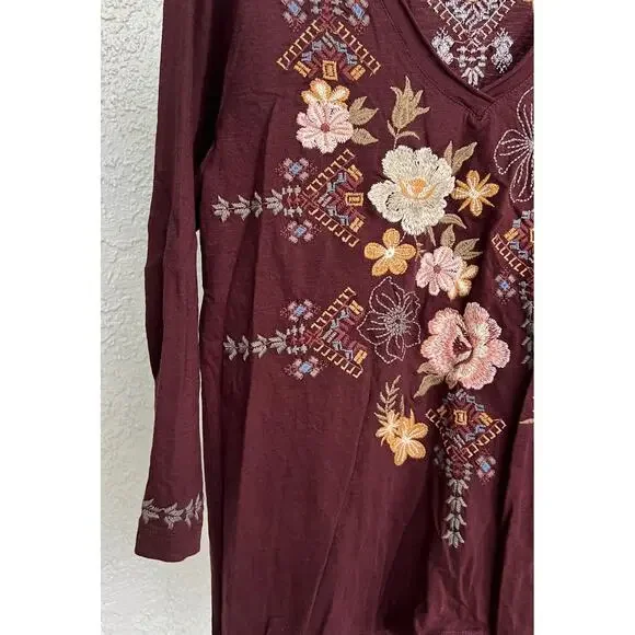 NWT Anthropology by Caite Tees Women's Burgundy Embroidered Shirt - Size Small - Picture 3 of 10